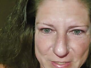 A bedtime story from the sexiest American Milf masturbating herself to sleep