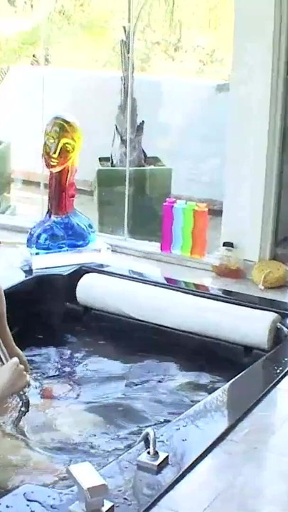Alexa Styles Catches Delilah Blue in the Shower (Mommy And Me) | Clip 2