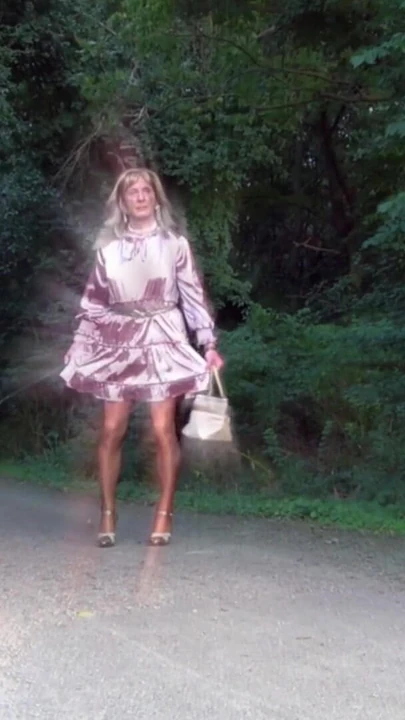 Unforgettable moment from "On the prowl in shiny satin"