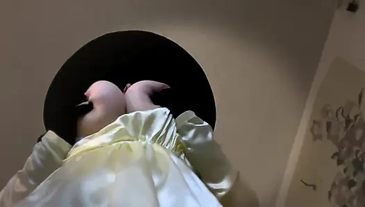 Impregnate Lady Dimitrescu