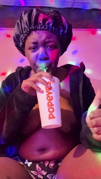 Eating POPEYES Mukbang