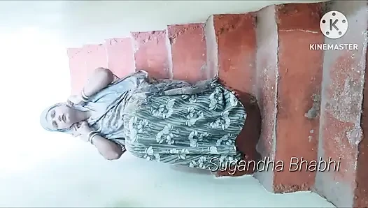 Bhabhi's Fuck on the Stairs During the Day