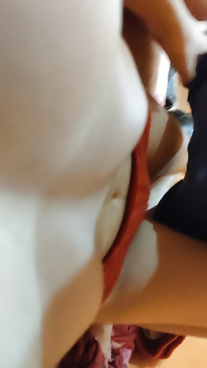 החבר לשעבר שלי מזיין בחדר שלי בלי רשותי סקס קשה