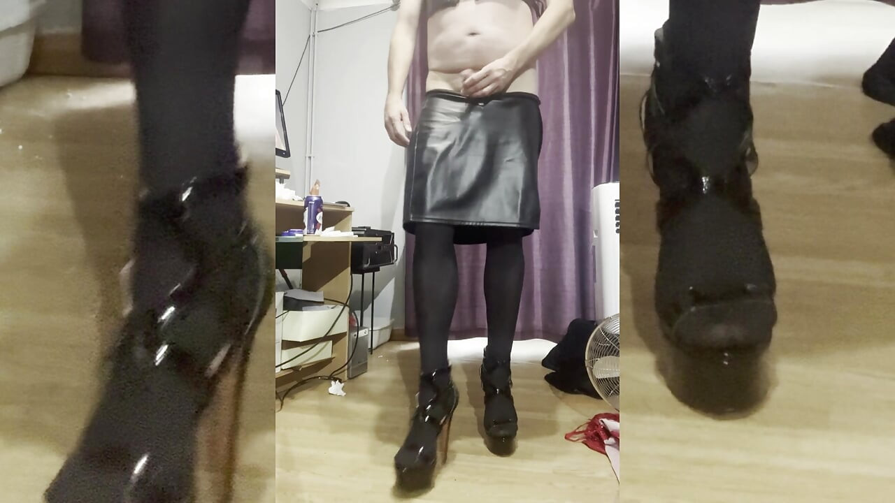 Maninboots - Black PVC Outfits - Making themseflfs cum quickly