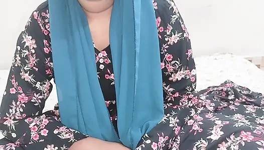 Seks di luar ruangan. Saat berjalan di hutan, dia membawa pulang seorang gadis cantik Bengali India dan menidurinya dengan keras. Video Bagian-01