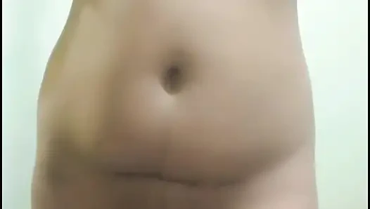 Hintli sari soyunuyor - tam çıplak solo oyun - yoğun orgazm - yüz yok - 4k