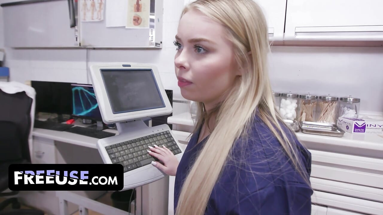 Thick MILF Haley Spades & Missa Mars Get Special Treatment From Perv Doctor