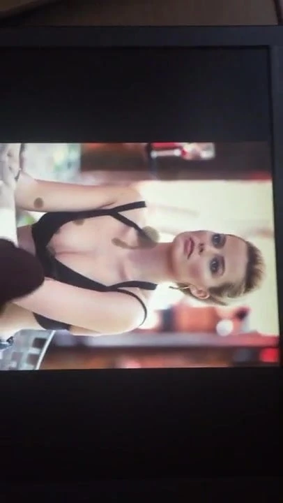 Margot Robbie Tribute 01