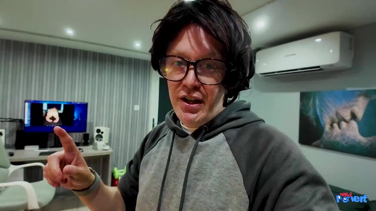 Jayne Sins - première suceuse de bites gothique