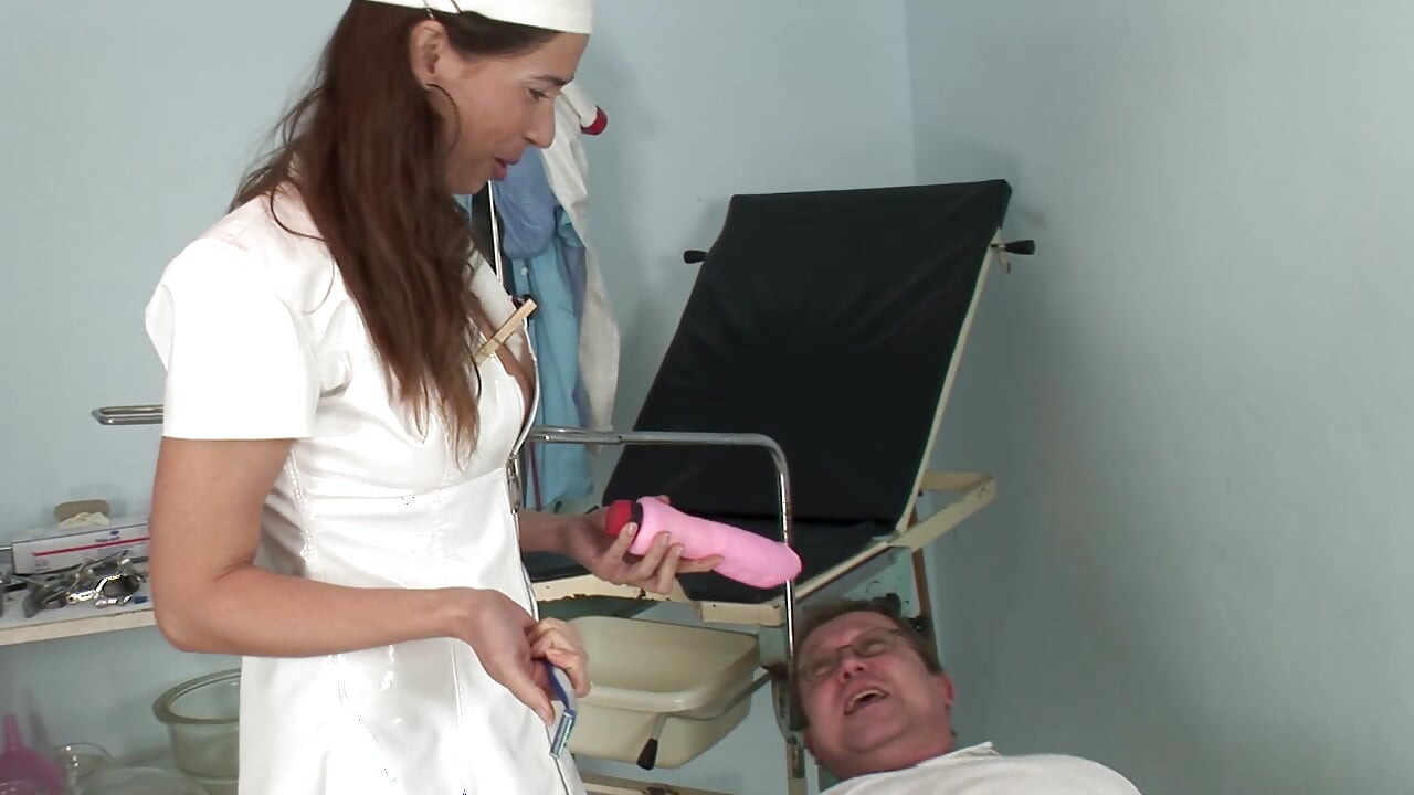 Shave in the doctor's office before fucking