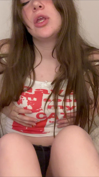 Would you fuck me hard if I ask nicely?💋
