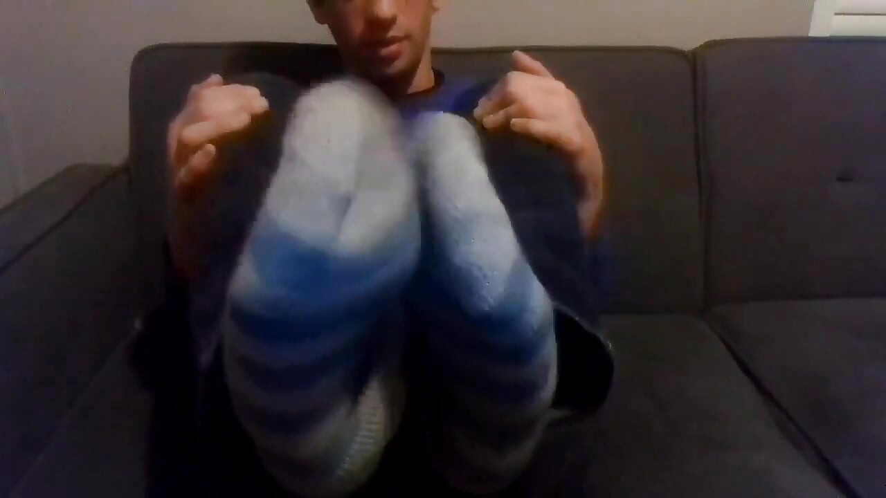 Footplay Fetish Fanclub Video of the Month (ffvotm) Bonus Video May 2021 (no Audio)