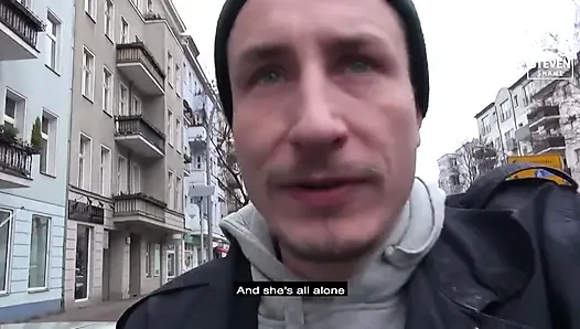 Banyoda Tamamen çıplak çeken Ve jason boşalana kadar mastürbasyon yapıyor!