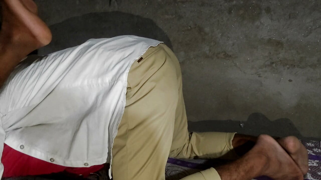Foda gostosa na bunda desi com um boy de pau grande 🍆pau grosso boy gostoso