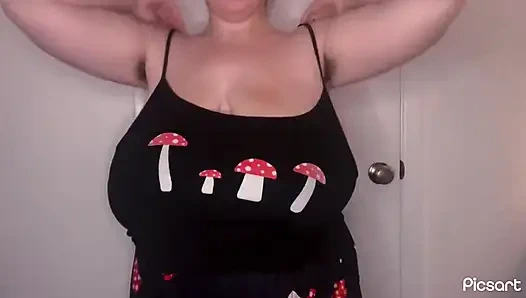 Toket goyangin dan goyangin kontol 2