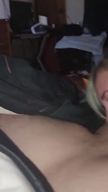 "Amatör orta yaşlı seksi kadın ev yapımı sakso ve dölleme sikişi. Bölüm 1 /3"