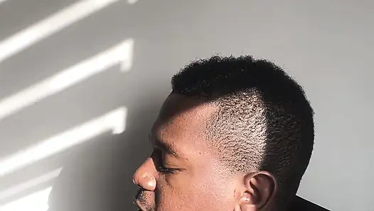 Посмотри, как я это делаю, что я наслаждаюсь хорошим небрежным минетом с глубокой глоткой - любительская пара - Nysde