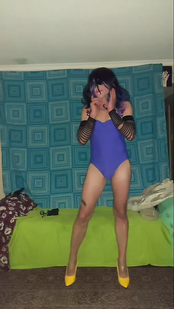 Teasing and dancing to big cum explosion