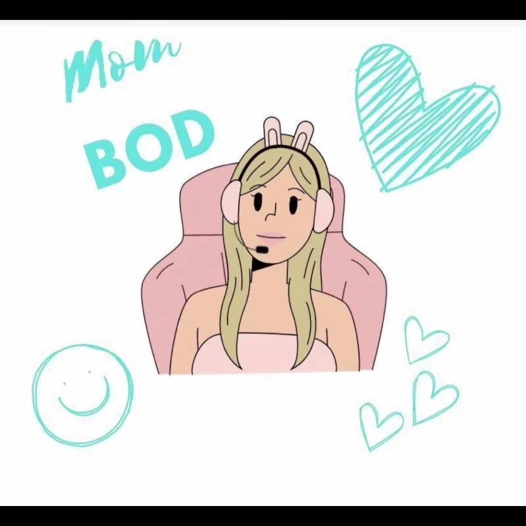 Stiefmutter bod lutscht schwanz und spielt mit ihrem dildo