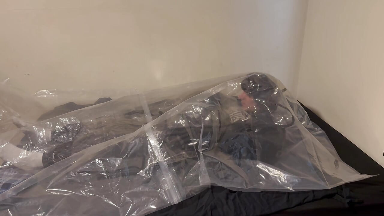 8 Eylül 2025 - Kemerler hazchem eldivenler ve PVC önlüklerle Fantom sauna kıyafetimle VacPacked
