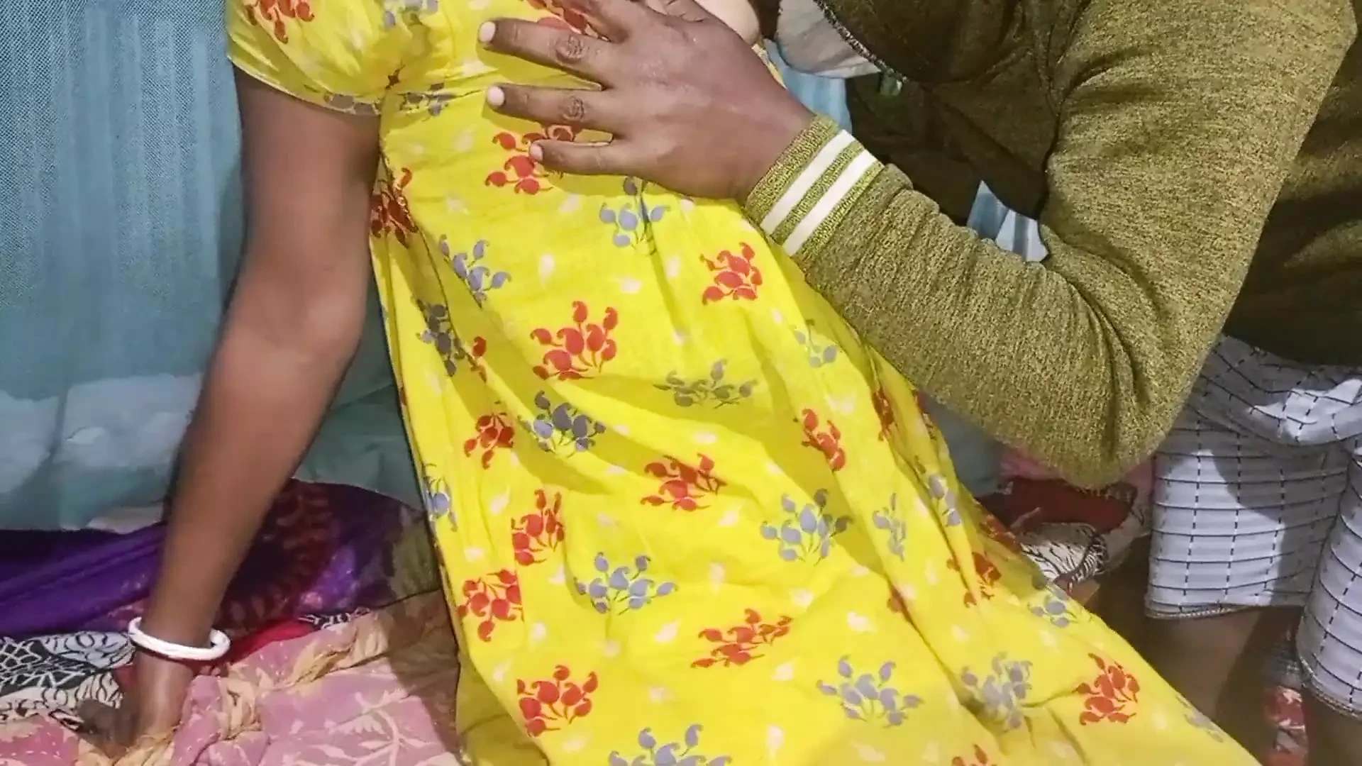 Hindi Audio - A bhabhi és én szexelünk