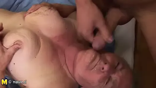 Granny gets a mouth full of cum