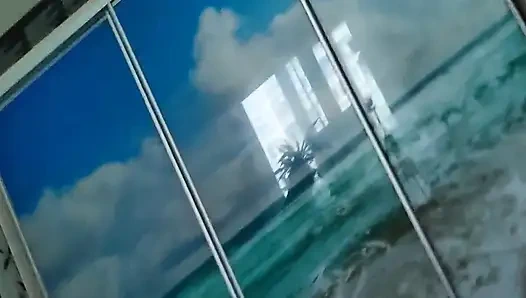 Crot di dalam memek adik tiriku