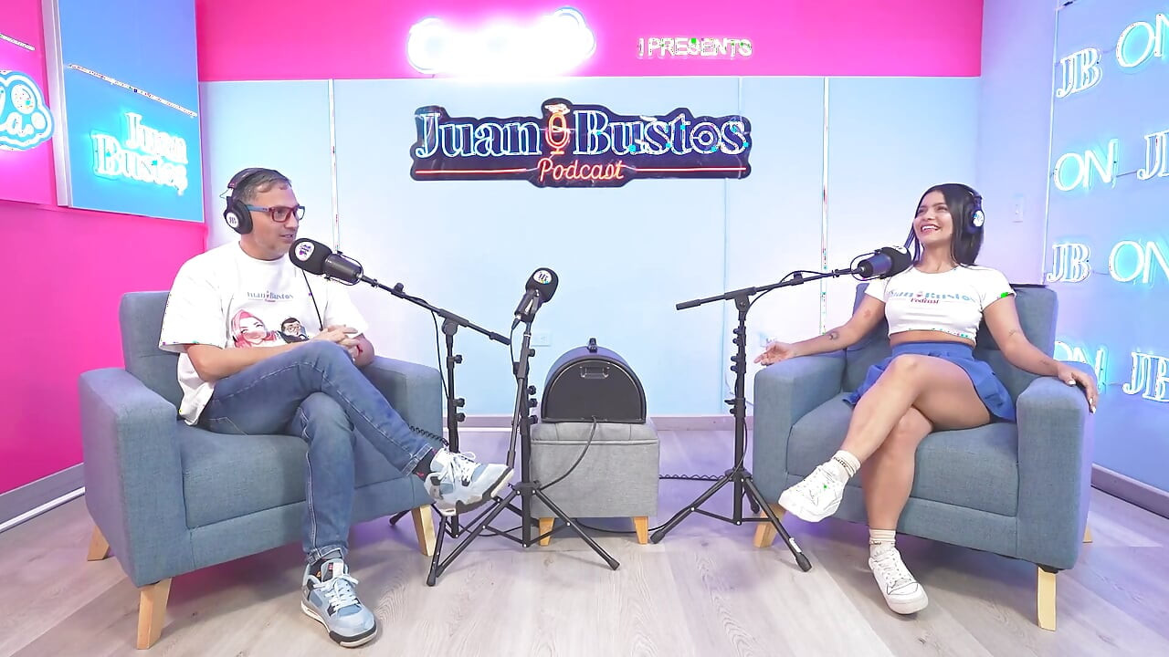 Ateşli Bir Üniversiteli Kız Olan Camilahenao ağzına Tüm Dölleri Aldıktan Sonra aşırı Orgazm Oluyor!