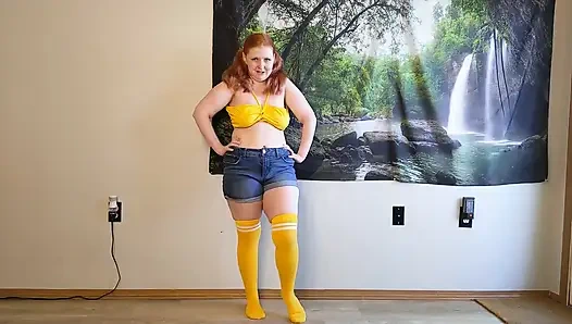 Cewek polos rambut merah dicrot di muka dua kali