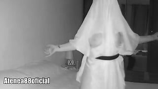 Il fantasma ha catturato la telecamera molto spaventosa