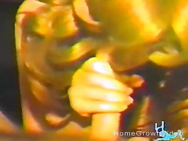 She Knows Hot to Work a Cock