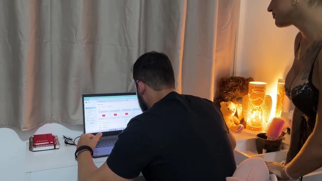 I had a problem with my computer and asked my neighbor helped me the best way possible