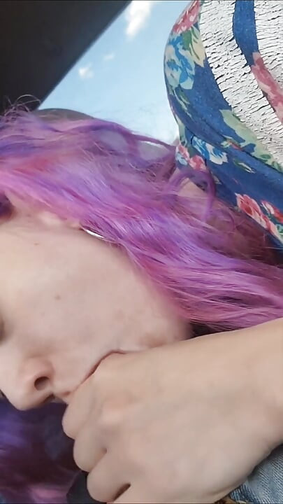 Sexy alt girl gives a risky public blowjob in the car