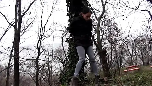 Si cewek sange mia diamond yang lagi kencing - adegan #01