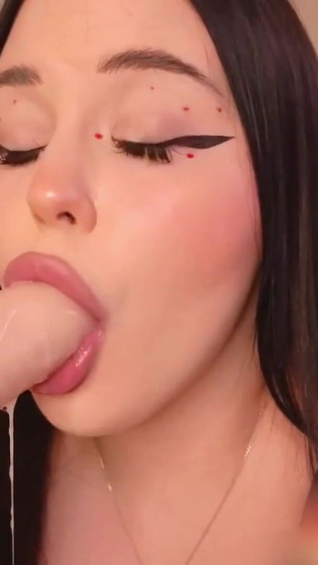 Dečki, njezina usta su BESPRIJEKORNA... | Isječak 1