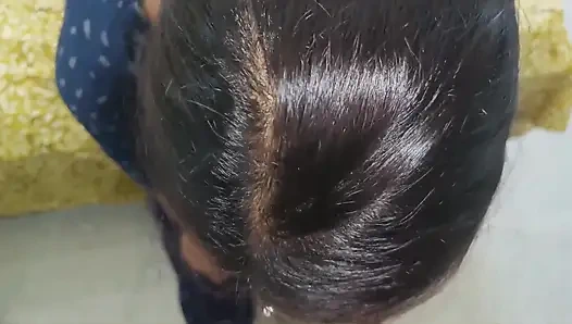 Sevimli Hintli desi köylü üvey kız kardeş ilk kez kötü odada üvey erkek kardeşiyle sert acı verici sikişiyor net Hintçe ses