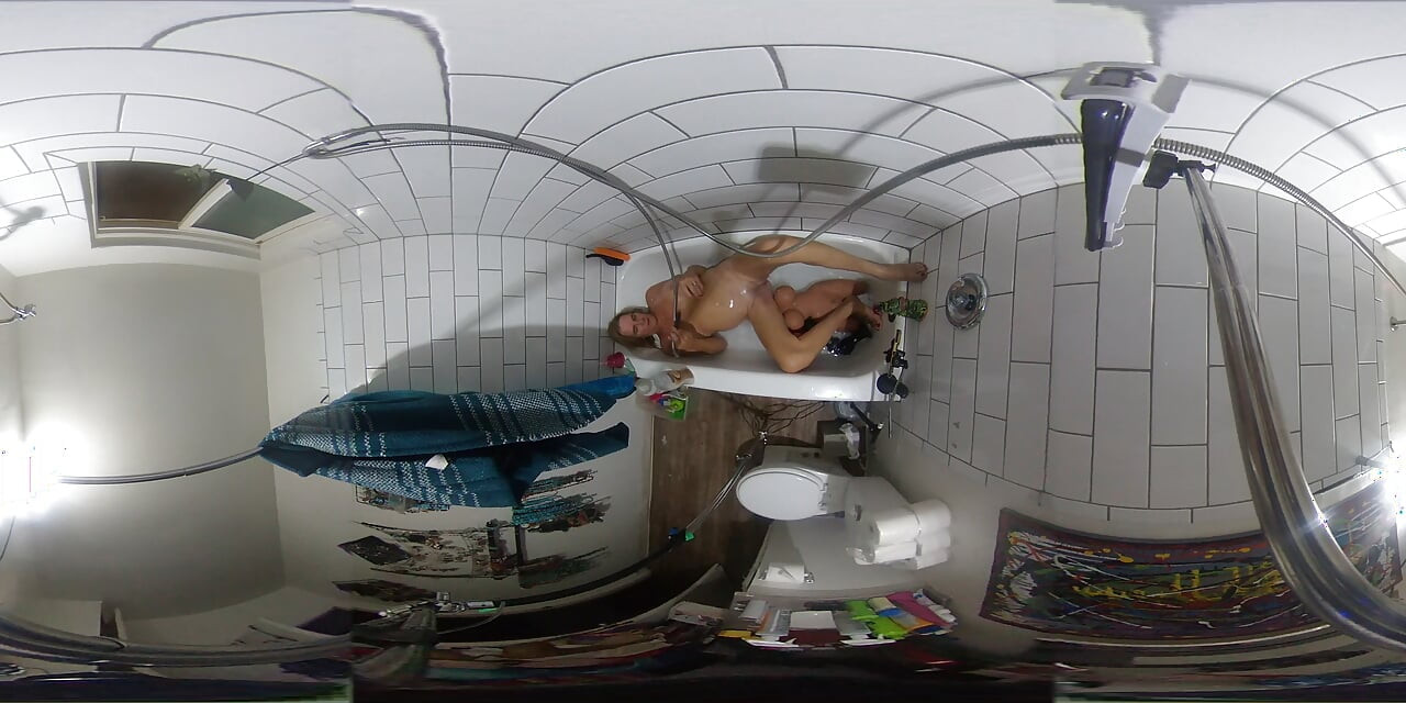 Lizzy Yum VR October 2026 Bathing Masturbation Dilating