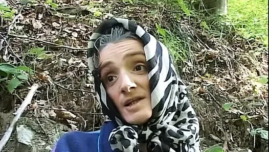 Outdoor granny ass fuck with facial