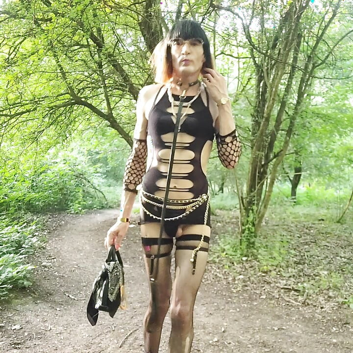 Exhibit🍀 Mini-ROBe DéCHiRée, Le Retour de La BeLLe & Le CLoCHard. VaneSsaBiTCHx PariSChienne Trvprod⁹¹