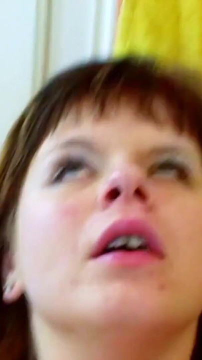 Atemberaubender moment von "Große hängende natürliche titten, BBW rothaariger teenager hat pOV-casting-sex"