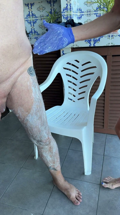 Naomiperv De-hairs Slave Paul