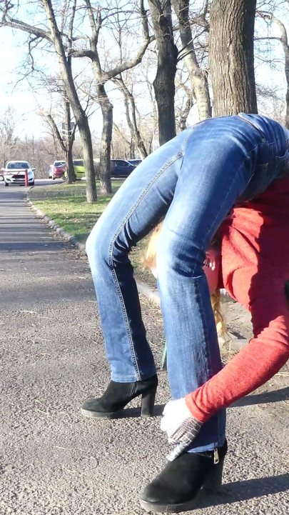 Contortion outdoor