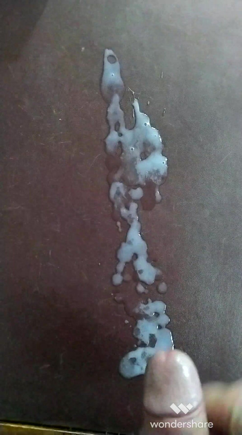 Huge cumshot