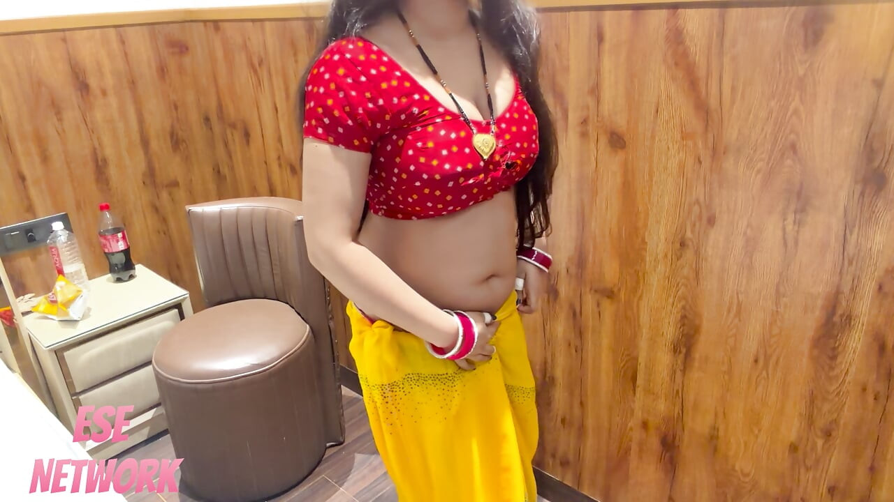 Alisha Ko Saaree Pehanta Dekh Devar Ka Mann Dola.. Aur Phir Usne Apna Lund Khola