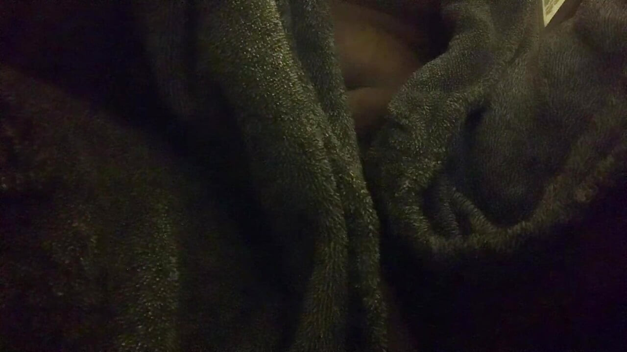 watch me swing and play with my soft cock (part. 2)