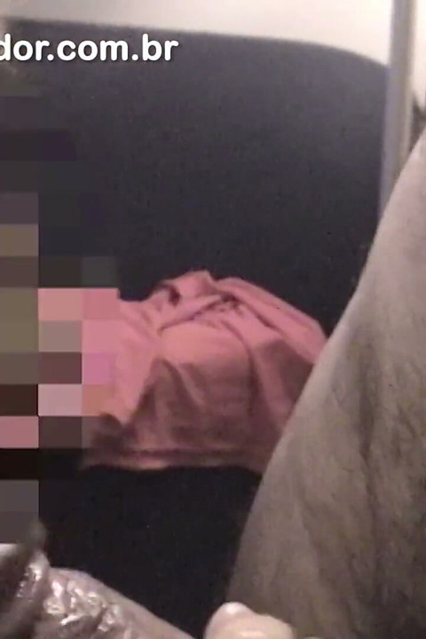 Ateşli sarışının amatör kameramanla seks yaptığının bakış açısı videosu