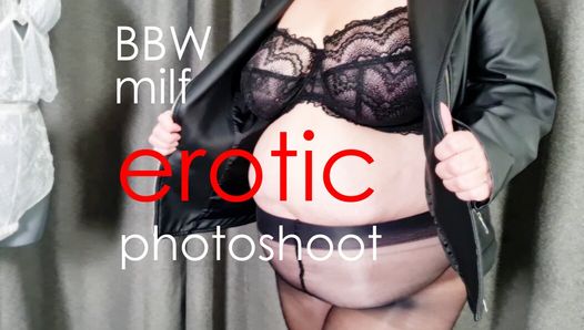 Erotische fotoshoot grote rijpe doorhangende milf tieten (echte kinky amateurvrouw moeder tieten harige kut swinger panty bbw)