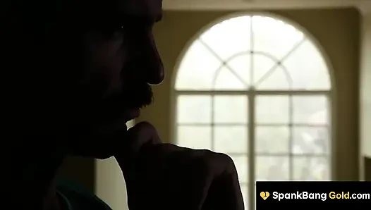 Spankbang gold - üvey anne kameraya yakalanıyor büyük üvey orta yaşlı seksi kadın