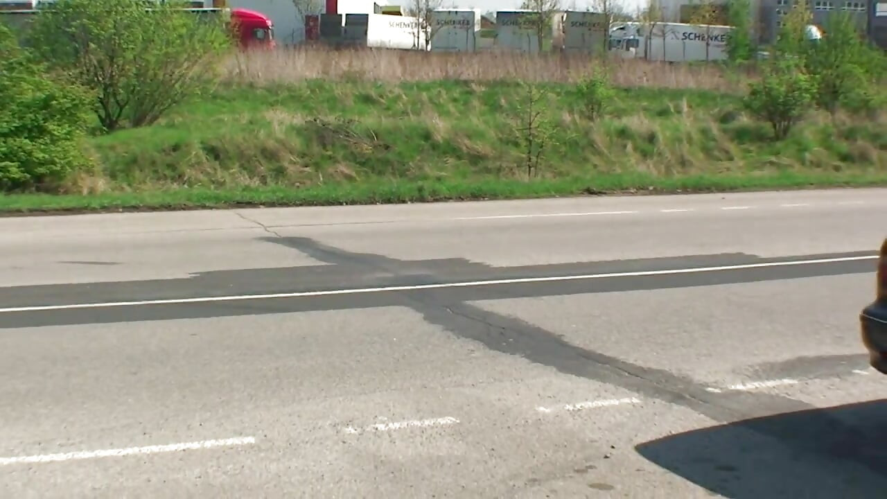 Blowjob outdoor for a nasty amateur slut