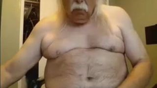 Sexy langhaariger Stache-Papi wichst und kommt mit Sperma-Cam-Zusammenstellung